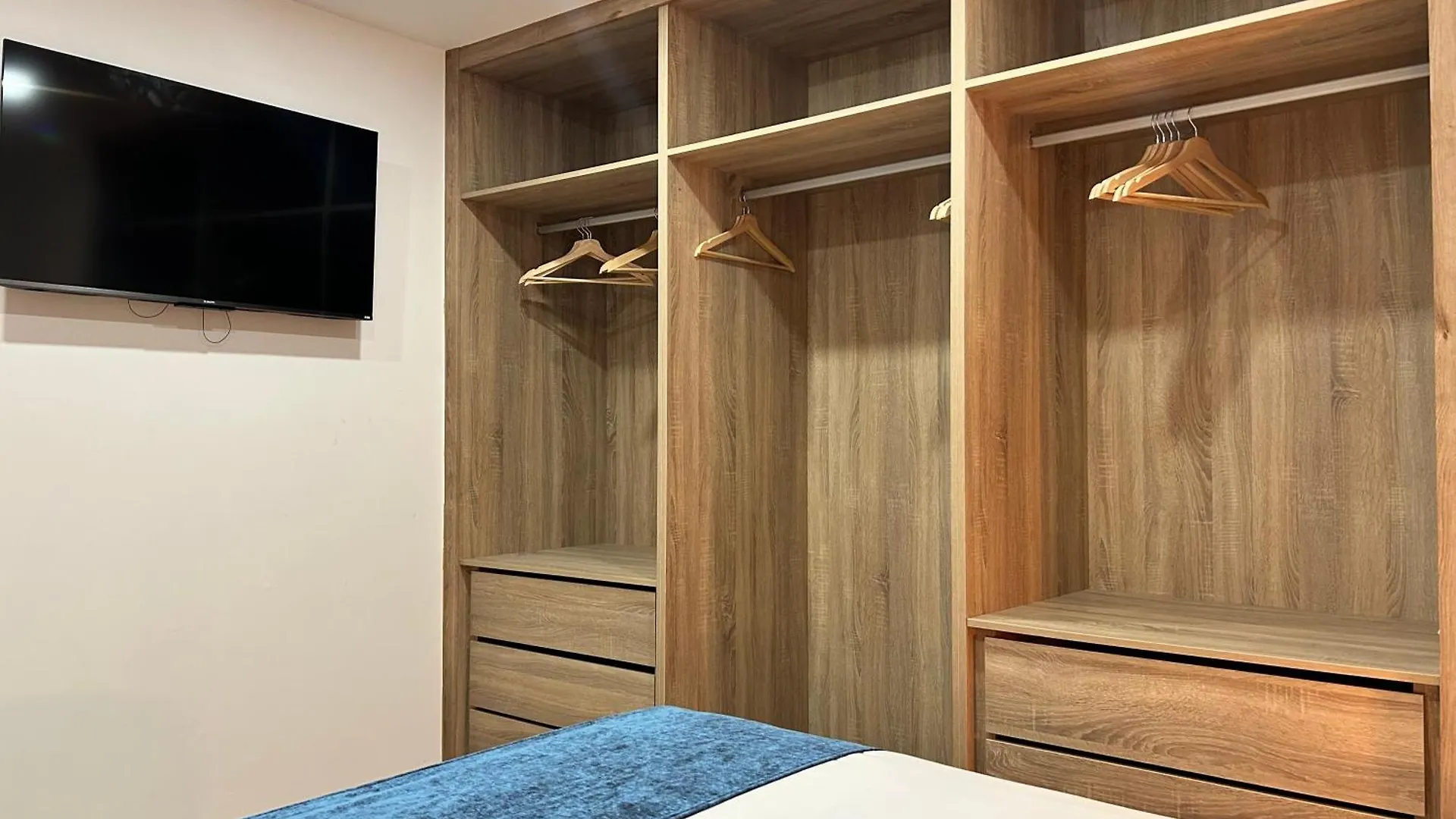 Apartamento Familia Conde Huelva 0*,  Spain